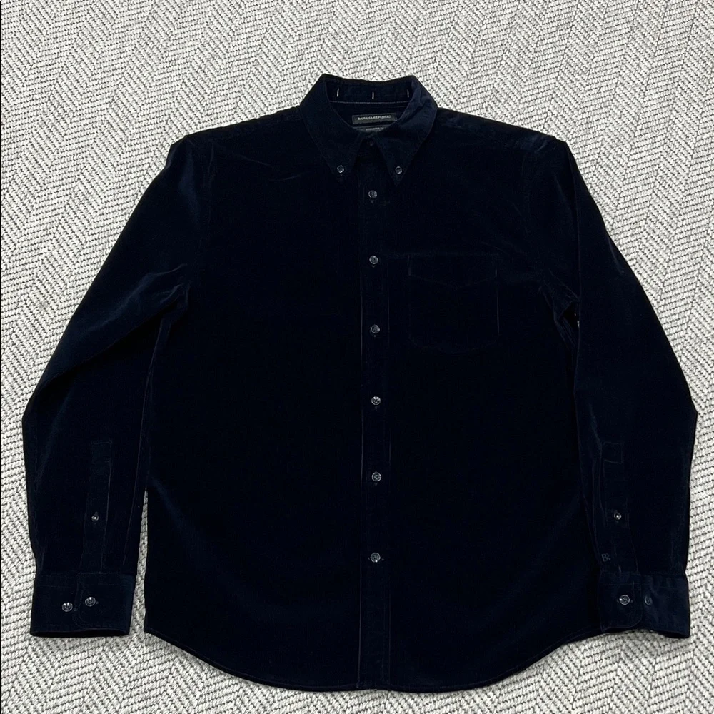 Banana Republic Men's Dark Blue Button Down Shirt